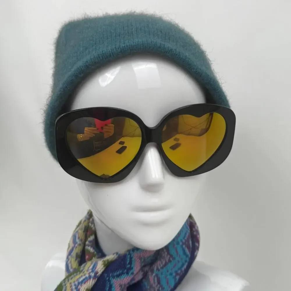Moschino NWT Heart Shaped Jet Black Oversized Frame Sunglasses - Picture 9 of 12